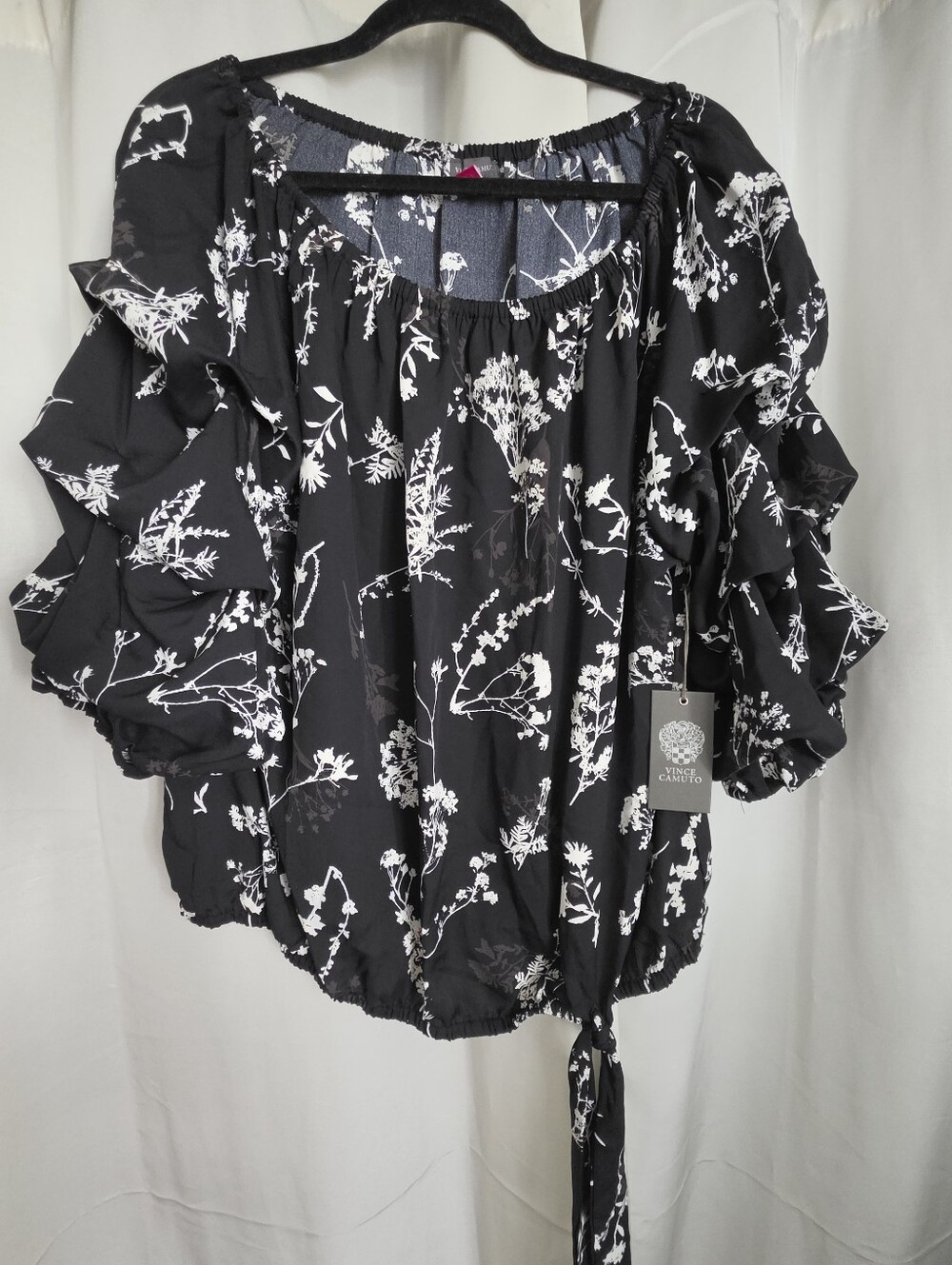 NWT ~ Vince Camuto Black and White Floral Ruffle Tie-Hem Blouse